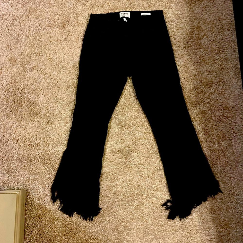 Cute and comfy frame denim jeans.